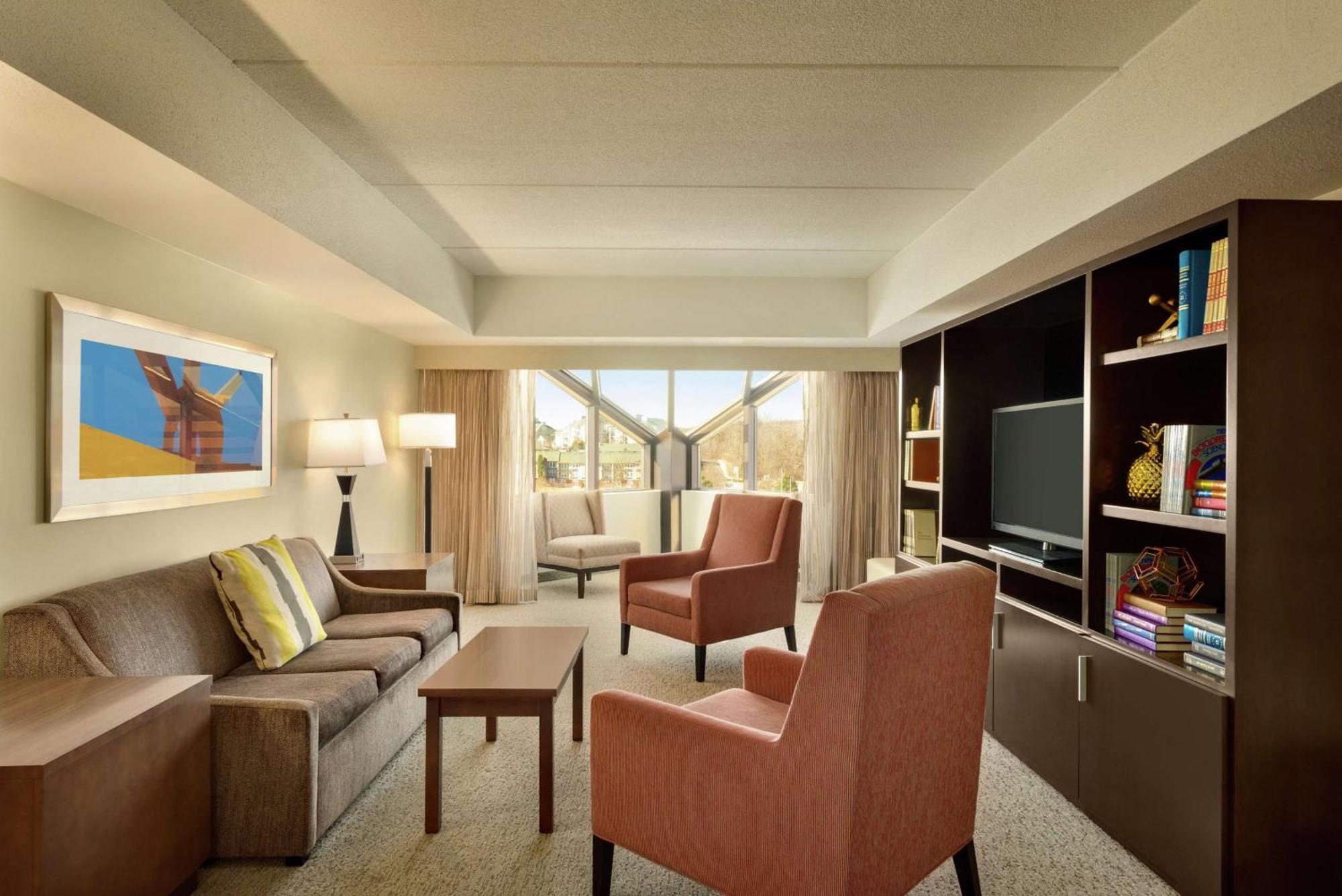 Embassy Suites By Hilton Milwaukee Брукфийлд Екстериор снимка
